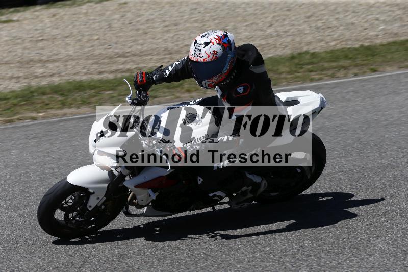 /15 22.05.2026  Plüss Moto Sport  Discover the Bike ADR /Gruppe gruen - Bike 1/4